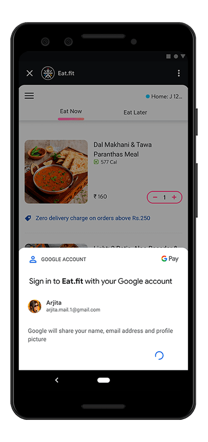 在 Google Pay 超級應用程式中執行的 Eat.fit 迷你應用程式，顯示登入底部視窗。