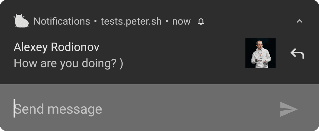 Powiadomienie na Androidzie z otwartym polem tekstowym