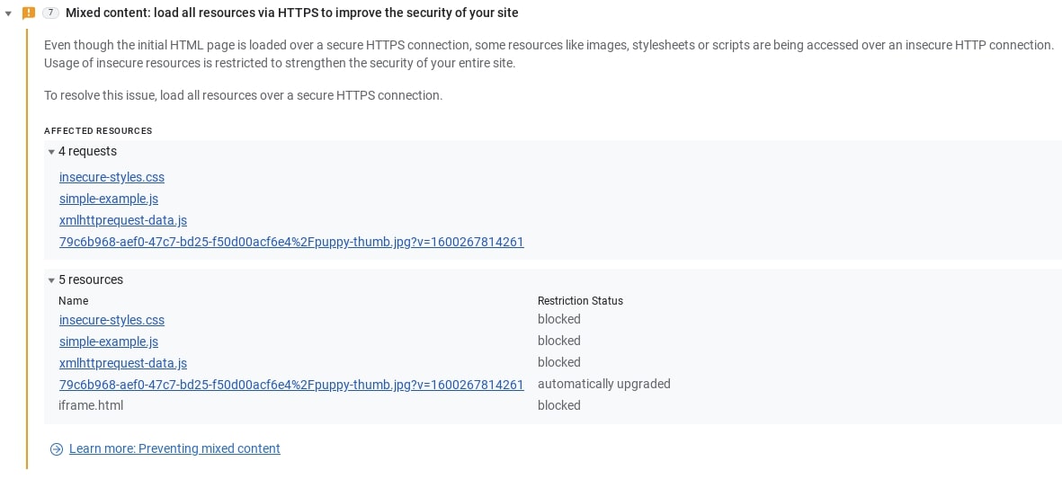 La pestaña Problemas de Herramientas para desarrolladores de Chrome muestra información detallada sobre el problema específico de contenido mixto y cómo solucionarlo.
